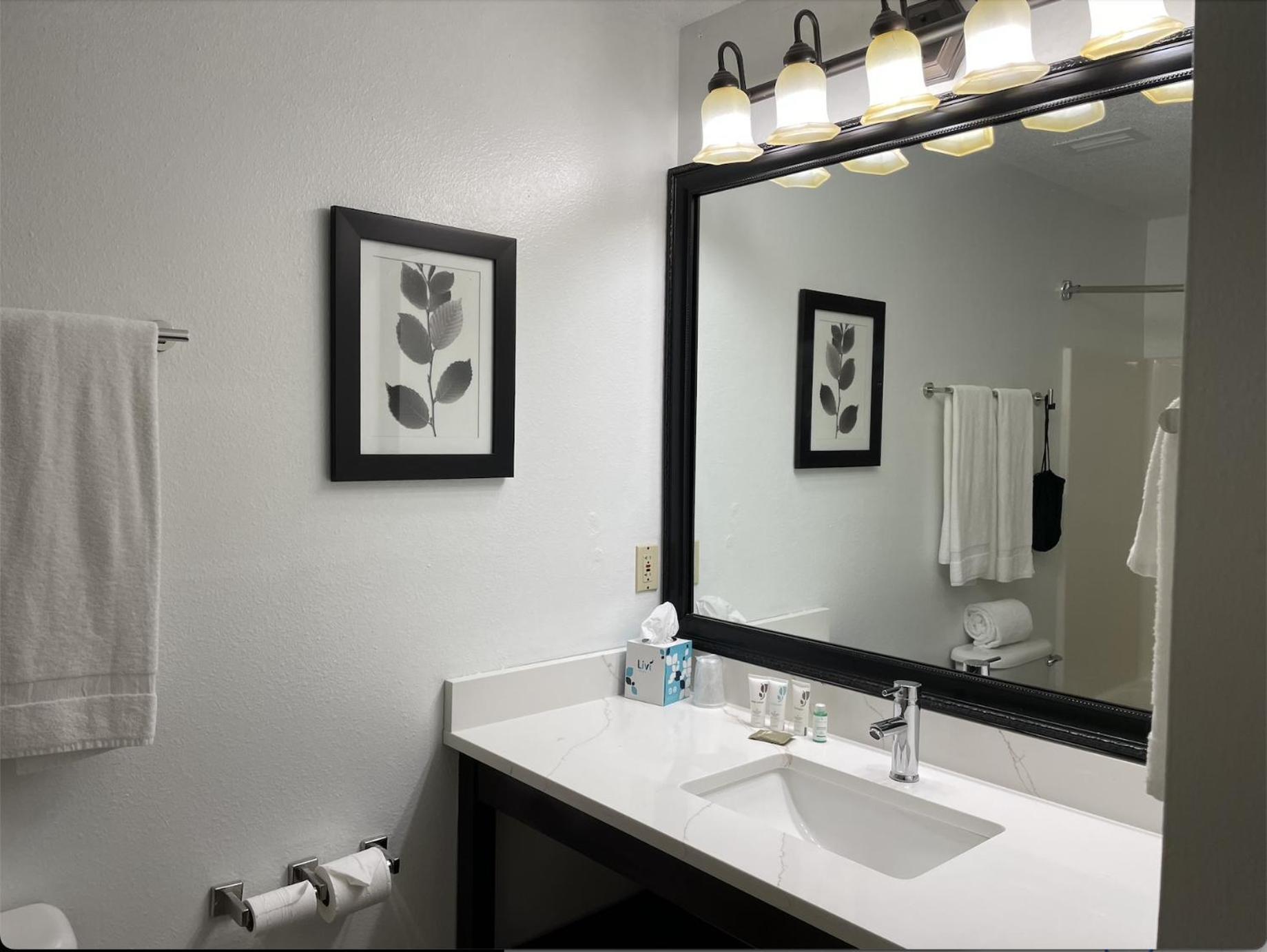 Harmony Inn & Suites Fort Dodge Zewnętrze zdjęcie